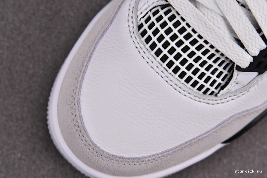 DH6927-111 MILITARY DH6927-111 JORDAN BLACK RETRO 4 0427